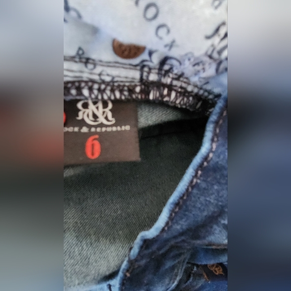 Rock & Republic bootcut Jeans - Picture 2 of 12